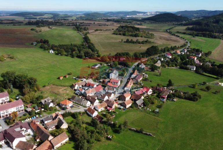 PRODEJ STODOLY SE STAVEBNÍM POZEMKEM V BUDĚTICÍCH